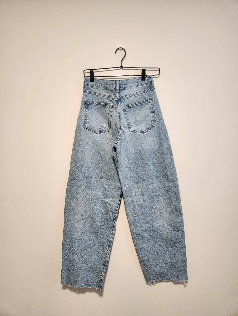 ZARA Mid-Rise Tapered Fit Balloon Jeans Light blue Size 2 - Picture 2 of 7